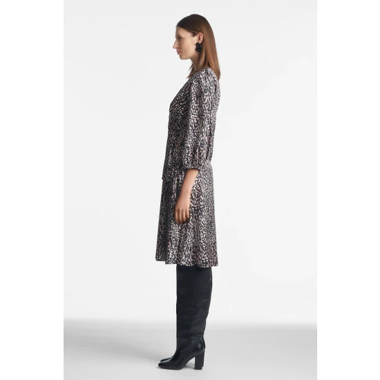 Sachin & Babi Lyla Dress Dresses Natural Cheetah 3 Sachin & Babi Lyla Dress Dresses Natural Cheetah - Image 3
